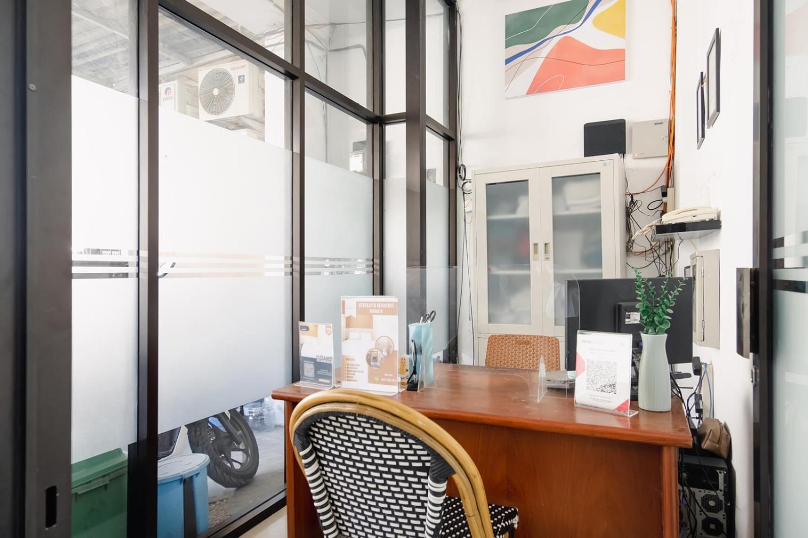 Mono Coliving Kertajaya Syariah, Sby 호텔 수라바야 외부 사진